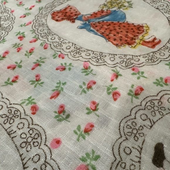 Vintage 70s Holly Hobby Medallions Roses Floral Fabric Finish Crib Sheet Quilt - Picture 7 of 8